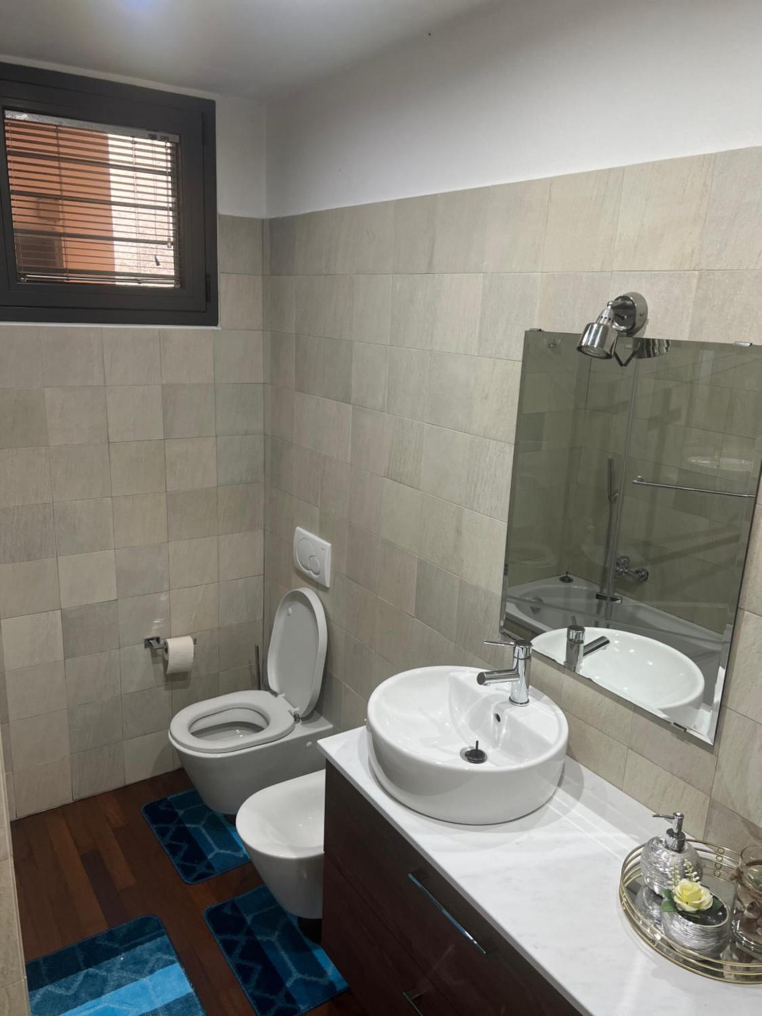 B&B Resilienza - Camera Privata Con Bagno Lecco Exterior photo