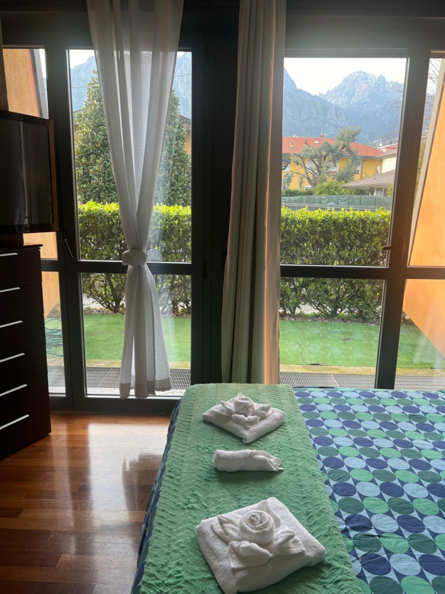 B&B Resilienza - Camera Privata Con Bagno Lecco Exterior photo