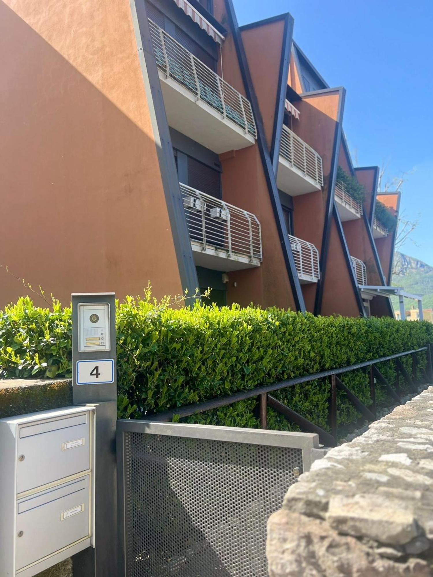 B&B Resilienza - Camera Privata Con Bagno Lecco Exterior photo
